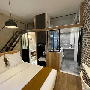 Cinq Diamants, Neuf équipé Parigi