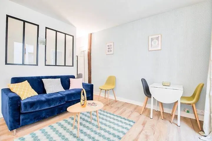 Charming Apartment Near Les Halles - 4P Paris